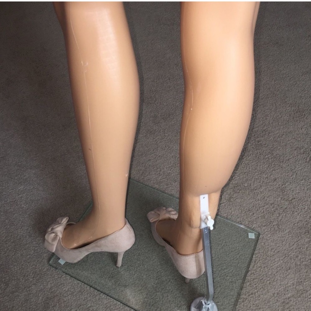 FIONI Clothing Tan Heels - Picture 4 of 8